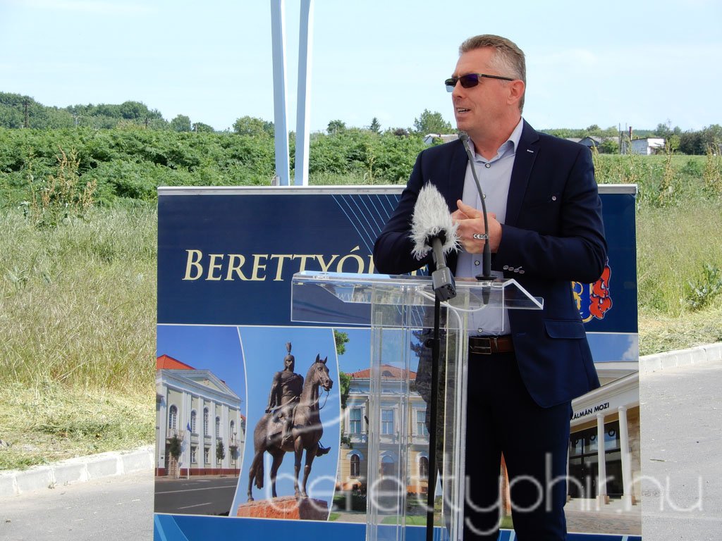 Északi iparterület átadása 14